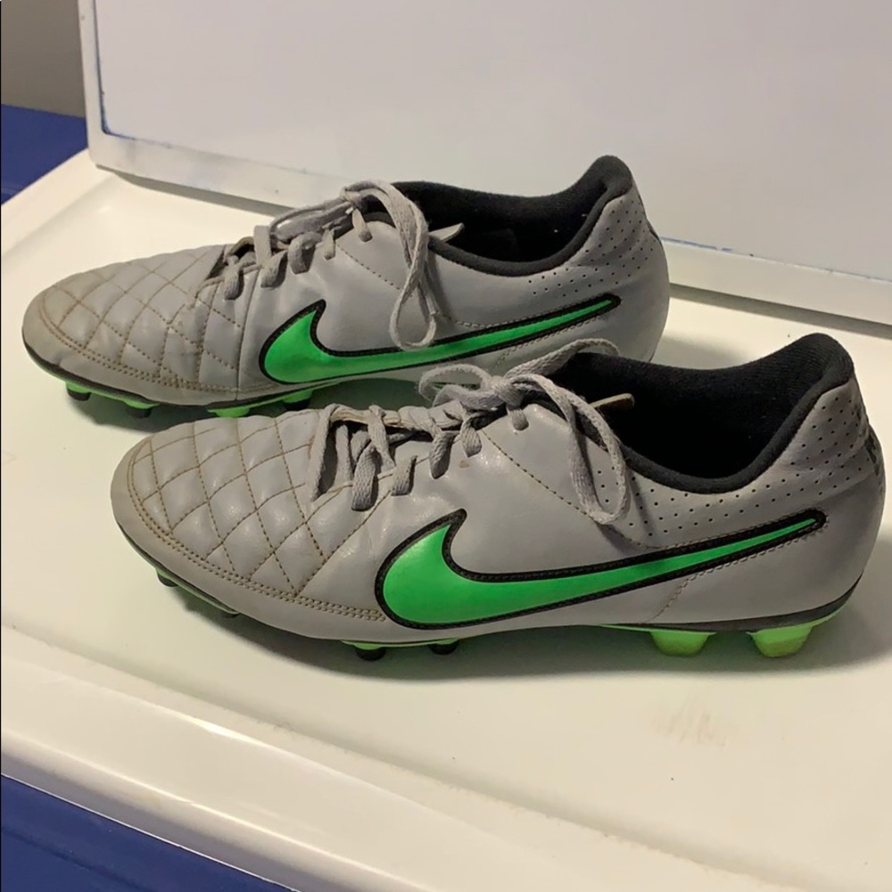 Nike Men’s Tiempo RIO II Soccer Cleats Sz 10